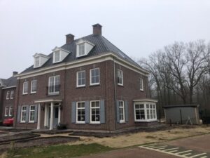 Onderhoud buitenluiken: tips voor een duurzame levensduur